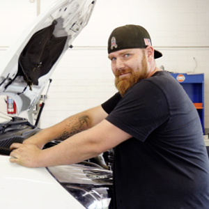 Auto-Service-Pivitsheide Werkstatt-Team Christian Menzel "KFZ-Mechatroniker"